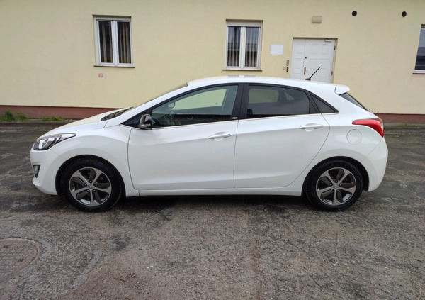 Hyundai I30 cena 37500 przebieg: 186000, rok produkcji 2015 z Rzeszów małe 562